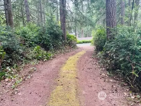 285 SE Rim Ln, Port Orchard, WA 98367