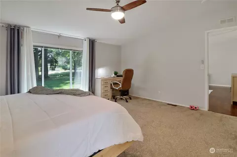 712 Tipsoo Loop S, Rainier, WA 98576 photo 11