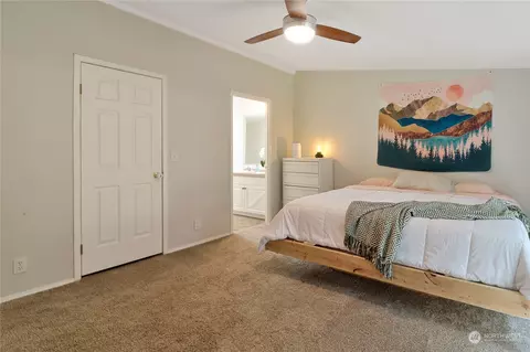712 Tipsoo Loop S, Rainier, WA 98576 photo 13