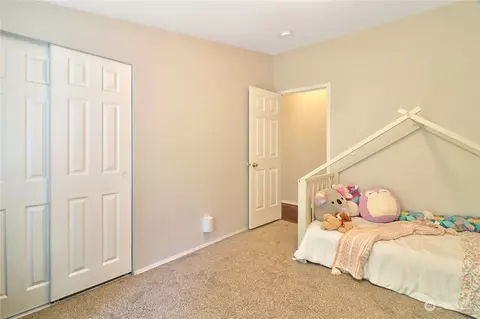 712 Tipsoo Loop S, Rainier, WA 98576 photo 18