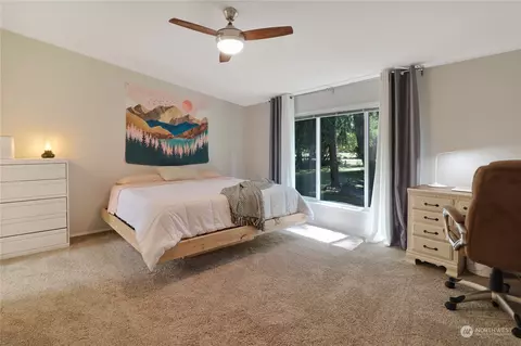 712 Tipsoo Loop S, Rainier, WA 98576 photo 12