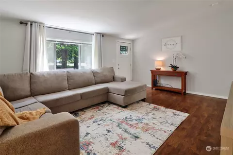 712 Tipsoo Loop S, Rainier, WA 98576 photo 4