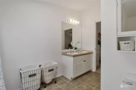 712 Tipsoo Loop S, Rainier, WA 98576 photo 15