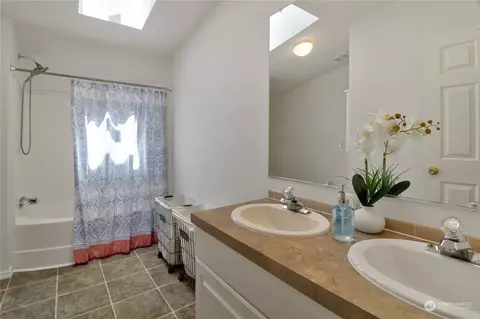 712 Tipsoo Loop S, Rainier, WA 98576 photo 14
