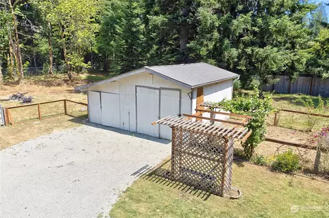 712 Tipsoo Loop S, Rainier, WA 98576 photo 31