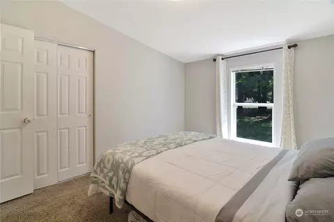 712 Tipsoo Loop S, Rainier, WA 98576 photo 17