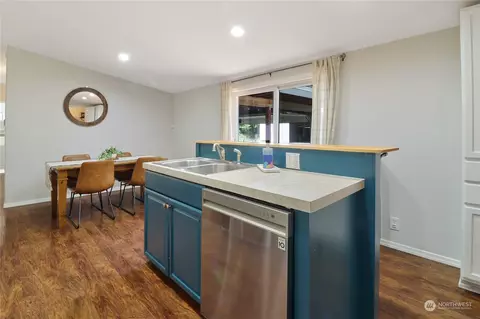 712 Tipsoo Loop S, Rainier, WA 98576 photo 9