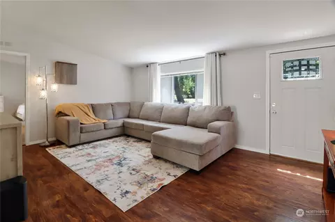 712 Tipsoo Loop S, Rainier, WA 98576 photo 3