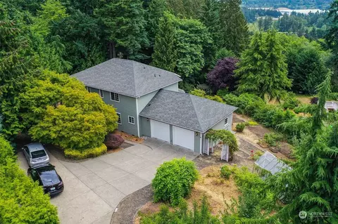 607 66th Ave NE, Tacoma, WA 98422