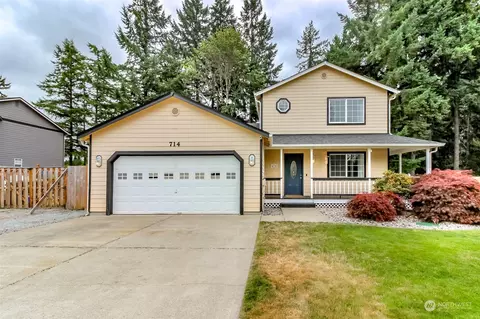 714 Golphnee Loop SE, Rainier, WA 98576