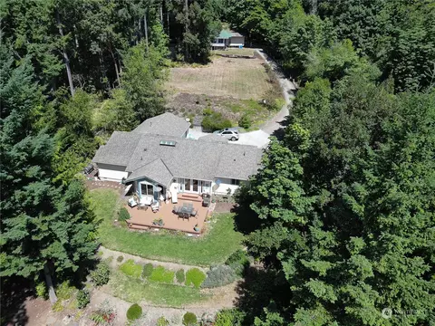 26 Gereaux Ln, Quilcene, WA 98376