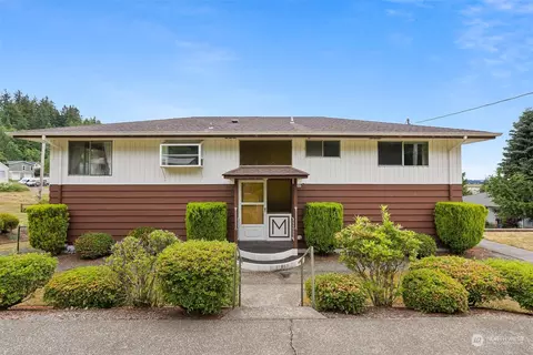 617 E Cowlitz St, South Bend, WA 98586