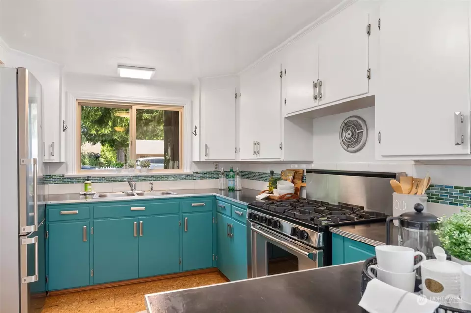  10223 42nd Ave SW, Seattle, WA 98146 photo 7