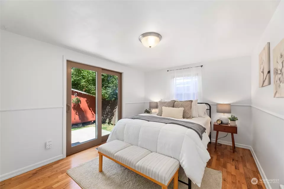  10223 42nd Ave SW, Seattle, WA 98146 photo 10
