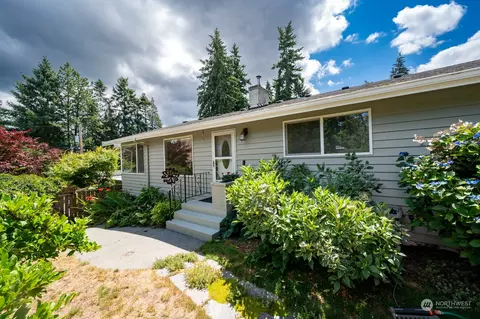 19919 N Park Ave N, Shoreline, WA 98133