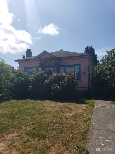 339 Clark St, Blaine, WA 98230