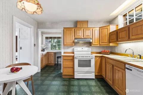 1320 Rucker Ave, Everett, WA 98201 photo 14