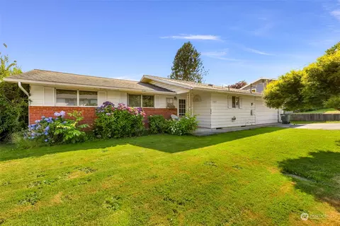 5847 Birch Dr, Ferndale, WA 98248