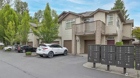 17681 134th Ln SE, Renton, WA 98058