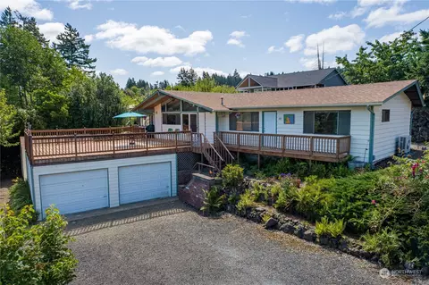 181 E Main St, Union, WA 98592 photo 3