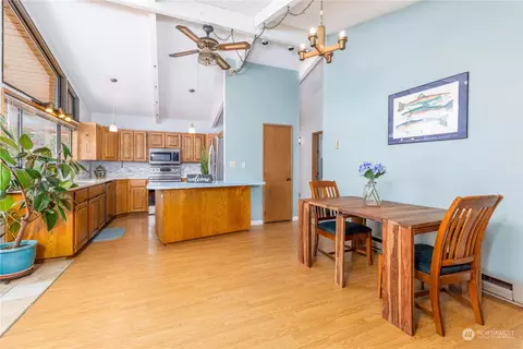 181 E Main St, Union, WA 98592 photo 9