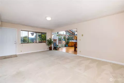 181 E Main St, Union, WA 98592 photo 14