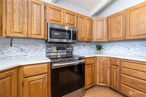 181 E Main St, Union, WA 98592 photo 10