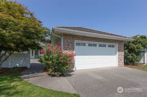 380 Blakley Blvd, Sequim, WA 98382