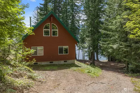 261 Kachess Ln, Easton, WA 98925