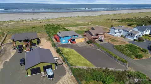 725 Sea Vista Ln, Grayland, WA 98547