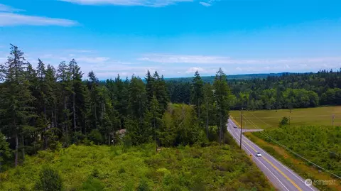 5106 NE Gunderson Rd, Poulsbo, WA 98370