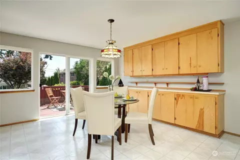 10617 NE 195th St, Bothell, WA 98011 photo 9
