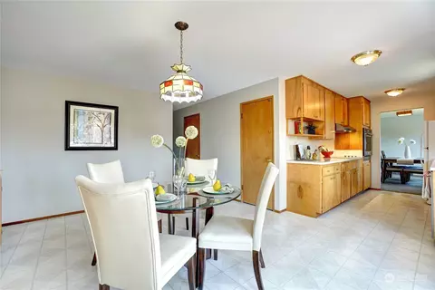 10617 NE 195th St, Bothell, WA 98011 photo 10