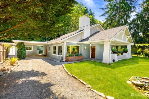 20266 37th Ave NE, Lake Forest Park, WA 98155