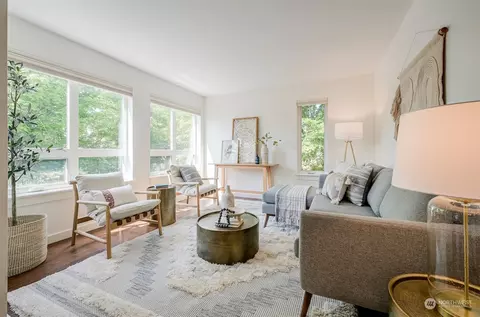 3912 Midvale Ave N #201, Seattle, WA 98103