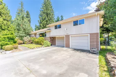 17517 64th Ave W, Lynnwood, WA 98037