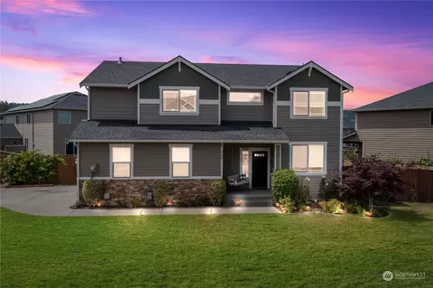 909 Boatman Ave NW, Orting, WA 98360