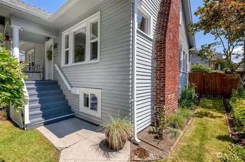 2231 Mcdougall Ave, Everett, WA 98201 photo 2