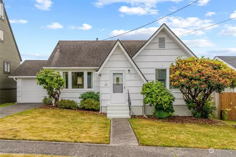 320 S 2nd St, Cathlamet, WA 98612