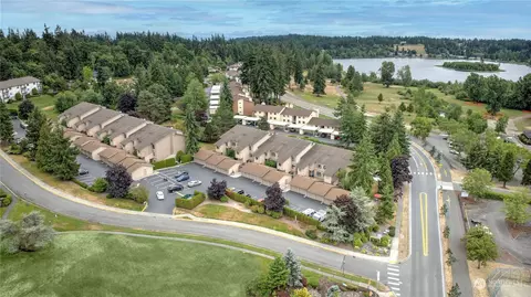 23001 Lakeview Dr #104, Mountlake Terrace, WA 98043
