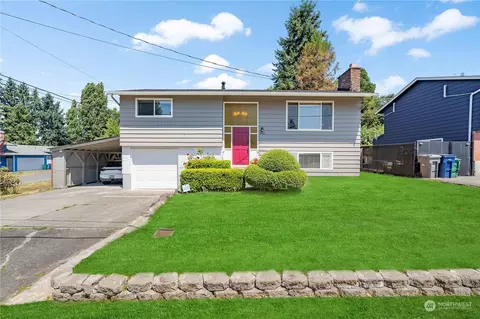 922 SW 106th St, Seattle, WA 98146