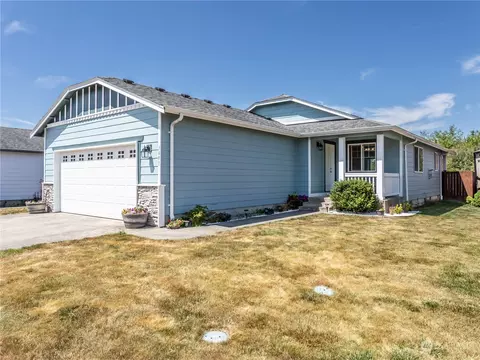 7491 Leeside Dr, Blaine, WA 98230