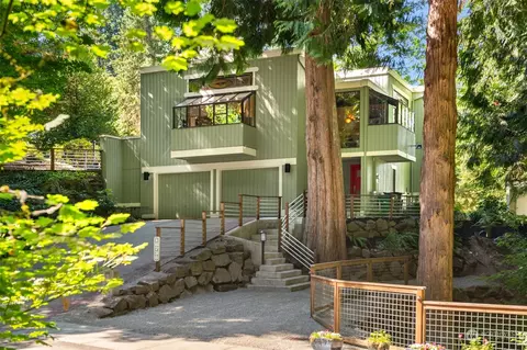 16738 NE 44th Way, Redmond, WA 98052