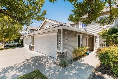 5909 Panorama Dr SE #9-103, Auburn, WA 98092