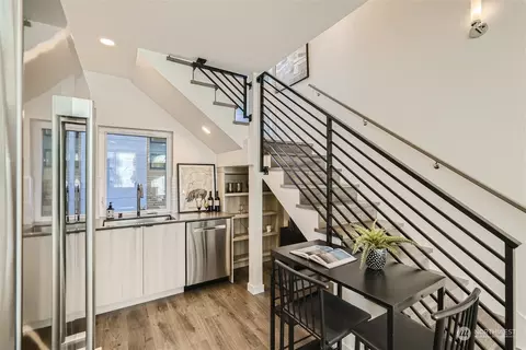 1540 15th Ave E, Seattle, WA 98112 photo 9