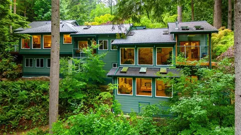 7 Austin Creek Ln, Bellingham, WA 98226