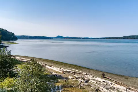 3356 Bultman Ln, Oak Harbor, WA 98277