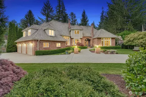 15905 NE 135th St, Redmond, WA 98052