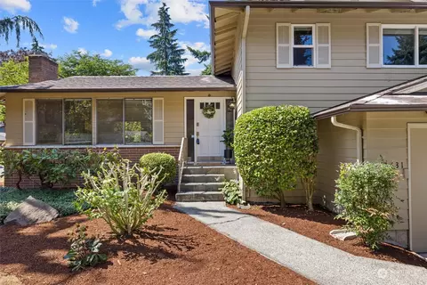 11631 NE 155th St, Kirkland, WA 98034