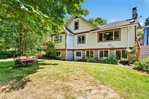 13679 Olympic Dr SE, Olalla, WA 98359